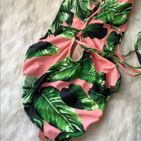 Albion Fit Waikiki One Piece Swimsuit Bikini XS - Picture 9 of 10